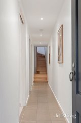 https://images.listonce.com.au/custom/160x/listings/31-keppel-street-carlton-vic-3053/876/01941876_img_14.jpg?Pv2xYr0XQQI