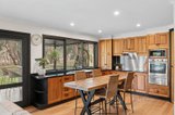 https://images.listonce.com.au/custom/160x/listings/31-kinsellas-lane-woodend-vic-3442/842/01897842_img_05.jpg?VhcqX7yidYk