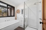 https://images.listonce.com.au/custom/160x/listings/31-kinsellas-lane-woodend-vic-3442/842/01897842_img_10.jpg?DfxITWs0bvk