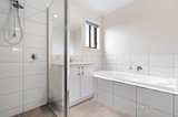 https://images.listonce.com.au/custom/160x/listings/31-leitrim-street-alfredton-vic-3350/169/01455169_img_08.jpg?FXSGD3PP4Og