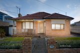 https://images.listonce.com.au/custom/160x/listings/31-lester-avenue-st-albans-vic-3021/570/01551570_img_01.jpg?fDxbWWE92jI