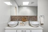 https://images.listonce.com.au/custom/160x/listings/31-mountain-view-road-montmorency-vic-3094/578/01704578_img_17.jpg?AR5E-OpgcIk