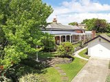 https://images.listonce.com.au/custom/160x/listings/31-retreat-road-newtown-vic-3220/758/01699758_img_11.jpg?izcc6ULprso