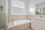 https://images.listonce.com.au/custom/160x/listings/31-robyn-drive-nunawading-vic-3131/046/01700046_img_07.jpg?7Nwa2AXlGaM