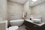 https://images.listonce.com.au/custom/160x/listings/31-romney-close-moorabbin-vic-3189/586/01911586_img_10.jpg?PGNgQ7h6e6E