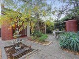 https://images.listonce.com.au/custom/160x/listings/31-russell-street-camberwell-vic-3124/457/00829457_img_08.jpg?rn-hWuTT8kI