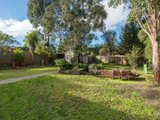 https://images.listonce.com.au/custom/160x/listings/31-shakespeare-avenue-mooroolbark-vic-3138/526/01524526_img_11.jpg?s4nfzUGjRWI