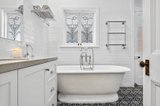 https://images.listonce.com.au/custom/160x/listings/31-simpson-street-kyneton-vic-3444/715/01897715_img_07.jpg?LDi5FO6285k