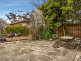 https://images.listonce.com.au/custom/160x/listings/31-stewart-street-williamstown-vic-3016/609/01202609_img_07.jpg?OjxWofQ30zI