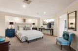 https://images.listonce.com.au/custom/160x/listings/31-tanbridge-way-warranwood-vic-3134/350/01734350_img_17.jpg?Rh1fWzkYe9g