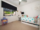 https://images.listonce.com.au/custom/160x/listings/31-the-avenue-montrose-vic-3765/373/01524373_img_10.jpg?agYsc18PxcI