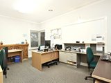 https://images.listonce.com.au/custom/160x/listings/31-wantirna-road-ringwood-vic-3134/372/00620372_img_06.jpg?hqnebDC_u9A