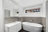 https://images.listonce.com.au/custom/160x/listings/31-warralong-avenue-greensborough-vic-3088/120/01933120_img_09.jpg?TToRgsyWPo4