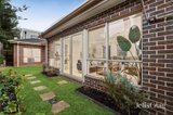 https://images.listonce.com.au/custom/160x/listings/31-william-street-donvale-vic-3111/087/01887087_img_09.jpg?uPPmVFG3-_8