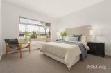 https://images.listonce.com.au/custom/160x/listings/310-nicholson-street-black-hill-vic-3350/135/01986135_img_12.jpg?xbgoK2p-cFA