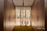 https://images.listonce.com.au/custom/160x/listings/310-reynolds-road-research-vic-3095/308/01991308_img_13.jpg?77N0pcr6cLU
