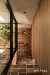 https://images.listonce.com.au/custom/160x/listings/310-reynolds-road-research-vic-3095/308/01991308_img_15.jpg?0XHgNuf6Q4c
