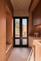 https://images.listonce.com.au/custom/160x/listings/310-reynolds-road-research-vic-3095/308/01991308_img_24.jpg?vZP4tBIeDeQ
