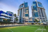 https://images.listonce.com.au/custom/160x/listings/311-beach-street-port-melbourne-vic-3207/063/01812063_img_18.jpg?Db-aHdZa25Y