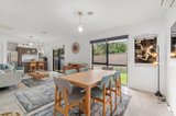 https://images.listonce.com.au/custom/160x/listings/311-cameron-road-croydon-vic-3136/185/01638185_img_01.jpg?xK4IZbjE4rQ