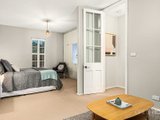 https://images.listonce.com.au/custom/160x/listings/311-nott-street-port-melbourne-vic-3207/234/01090234_img_06.jpg?eZSLjgXEW5k
