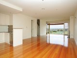 https://images.listonce.com.au/custom/160x/listings/3113-esplanade-williamstown-vic-3016/203/01614203_img_03.jpg?KXUhZRrh4Jo