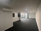 https://images.listonce.com.au/custom/160x/listings/3114-balliang-street-south-geelong-vic-3220/161/01913161_img_04.jpg?btLKCU8EOrA