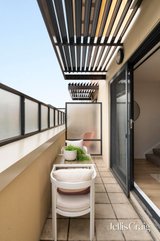 https://images.listonce.com.au/custom/160x/listings/31140-queens-parade-fitzroy-north-vic-3068/721/01948721_img_09.jpg?w5vatANv2EA