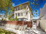 https://images.listonce.com.au/custom/160x/listings/3117-tennyson-street-elwood-vic-3184/866/01793866_img_08.jpg?TU-uDY4rCjo