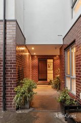 https://images.listonce.com.au/custom/160x/listings/3118-roseneath-street-clifton-hill-vic-3068/749/01990749_img_25.jpg?xQCm6yE5TxE