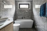 https://images.listonce.com.au/custom/160x/listings/312-alfreda-avenue-rosanna-vic-3084/257/01983257_img_08.jpg?qAmjvkVsthI