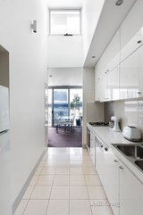 https://images.listonce.com.au/custom/160x/listings/312185-lennox-street-richmond-vic-3121/284/00816284_img_03.jpg?iObPkzQuxeo