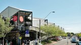 https://images.listonce.com.au/custom/160x/listings/31251-59-thistlethwaite-street-south-melbourne-vic-3205/916/01947916_img_06.jpg?ZEhH8Giui9Q
