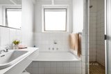 https://images.listonce.com.au/custom/160x/listings/3126-park-drive-parkville-vic-3052/817/01307817_img_08.jpg?LQ-tQ22nH6Q