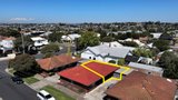 https://images.listonce.com.au/custom/160x/listings/3127-minerva-road-herne-hill-vic-3218/719/01698719_img_12.jpg?bhcwLWOkxnk