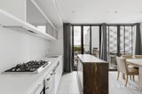 https://images.listonce.com.au/custom/160x/listings/31313-point-park-crescent-docklands-vic-3008/802/01990802_img_02.jpg?vP_AowuQAXo
