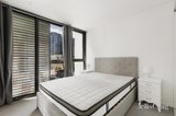 https://images.listonce.com.au/custom/160x/listings/31313-point-park-crescent-docklands-vic-3008/802/01990802_img_04.jpg?AUS7-Ku3p8U
