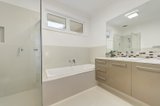 https://images.listonce.com.au/custom/160x/listings/314-leslie-street-donvale-vic-3111/083/00134083_img_07.jpg?IavppwDhvzw