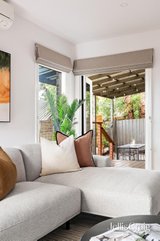 https://images.listonce.com.au/custom/160x/listings/314-woodland-grove-briar-hill-vic-3088/775/01980775_img_05.jpg?bevcR5EGFdk