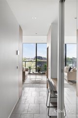 https://images.listonce.com.au/custom/160x/listings/31412-coppin-street-richmond-vic-3121/920/01813920_img_05.jpg?ztW7bnFDNfQ