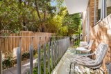 https://images.listonce.com.au/custom/160x/listings/315-beach-avenue-elwood-vic-3184/229/01794229_img_08.jpg?ym9aOZzz910