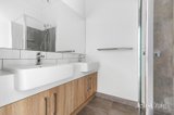 https://images.listonce.com.au/custom/160x/listings/315-durham-road-kilsyth-vic-3137/844/01966844_img_13.jpg?lOFqF4Y2Jmw