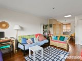 https://images.listonce.com.au/custom/160x/listings/315-narcissus-avenue-boronia-vic-3155/523/01526523_img_04.jpg?H68D9tfjXLA