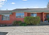 https://images.listonce.com.au/custom/160x/listings/315-narcissus-avenue-boronia-vic-3155/947/01823947_img_11.jpg?U9gr2ZTVV7Y