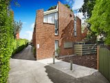 https://images.listonce.com.au/custom/160x/listings/315-strathalbyn-street-kew-east-vic-3102/426/01684426_img_09.jpg?iNWWOimFOXE
