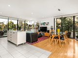 https://images.listonce.com.au/custom/160x/listings/3151-beach-street-port-melbourne-vic-3207/136/01088136_img_05.jpg?C0PievbIIjk