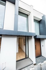 https://images.listonce.com.au/custom/160x/listings/3152-grange-road-alphington-vic-3078/685/01654685_img_24.jpg?OGBjz-E9BSs