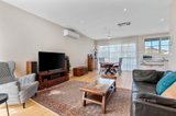 https://images.listonce.com.au/custom/160x/listings/316-18-lee-avenue-mount-waverley-vic-3149/155/01630155_img_03.jpg?MFNSVzpxC4o