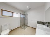 https://images.listonce.com.au/custom/160x/listings/316-lind-street-strathmore-vic-3041/372/01741372_img_08.jpg?FKi70TXQpWI