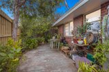 https://images.listonce.com.au/custom/160x/listings/3165-mount-eliza-way-mount-eliza-vic-3930/174/01485174_img_10.jpg?m3Q8xVEBTi4